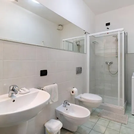 Фермерский дом Ultimo Tiro - App Secondo Tiro Cisano sul Neva